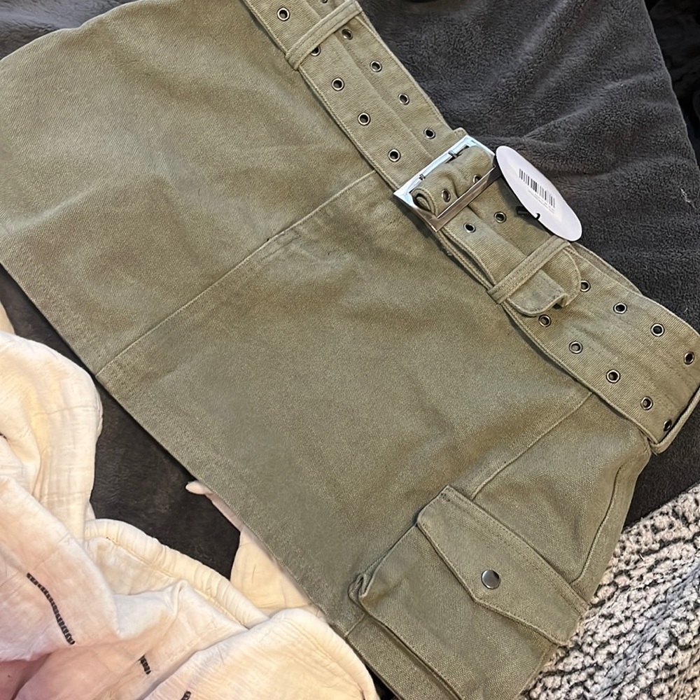 Princess Polly iconic cargo mini skirt khaki size US 10